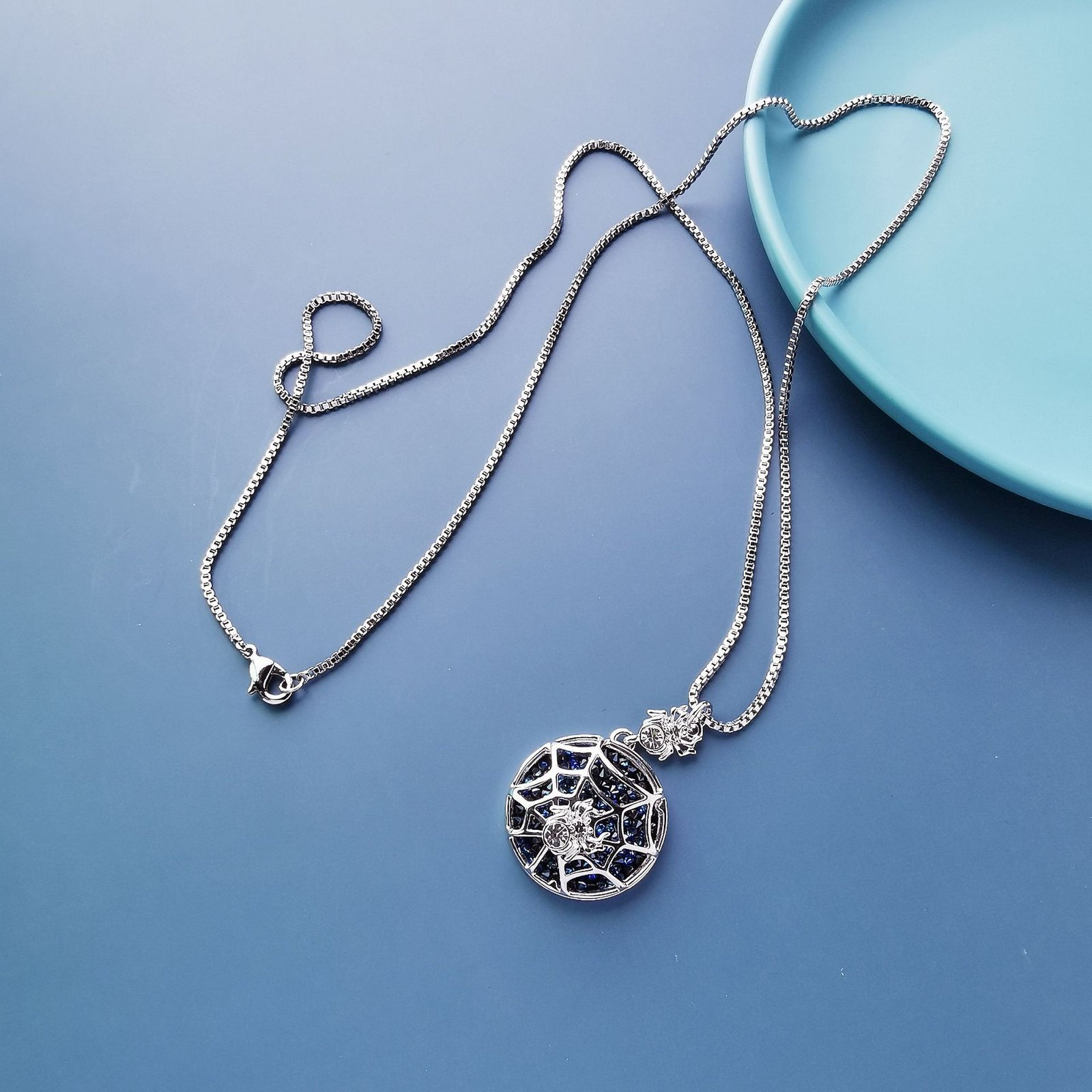 spider pattern crystal necklace european and american retro quirky halloween personalised design spider web pendant necklace spider pattern crystal necklace european and american retro quirky halloween personalised design spider web pendant necklace