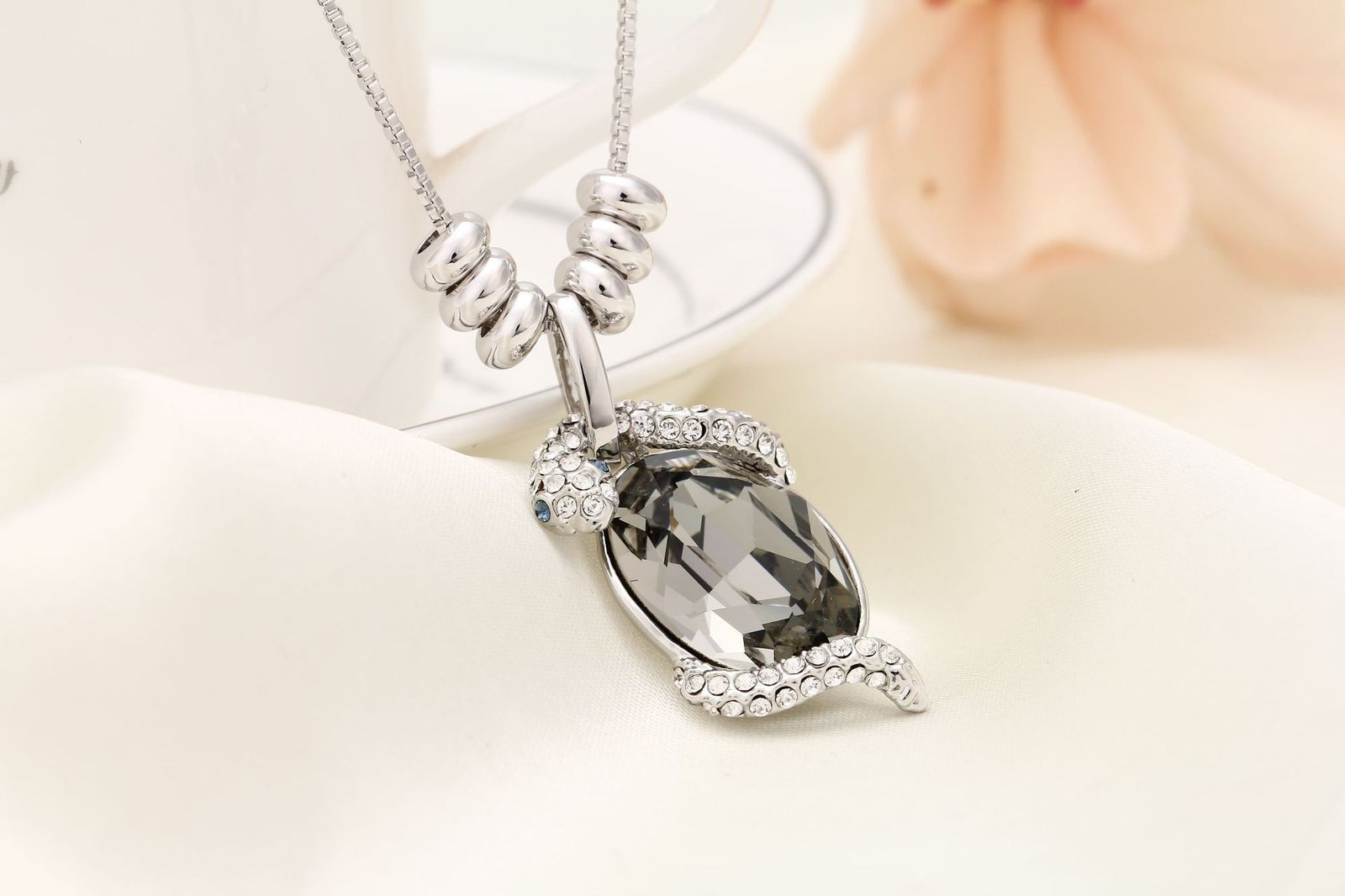 transparent black panther snake crystal pendant necklace alloy collarbone chain transparent black panther snake crystal pendant necklace alloy collarbone chain