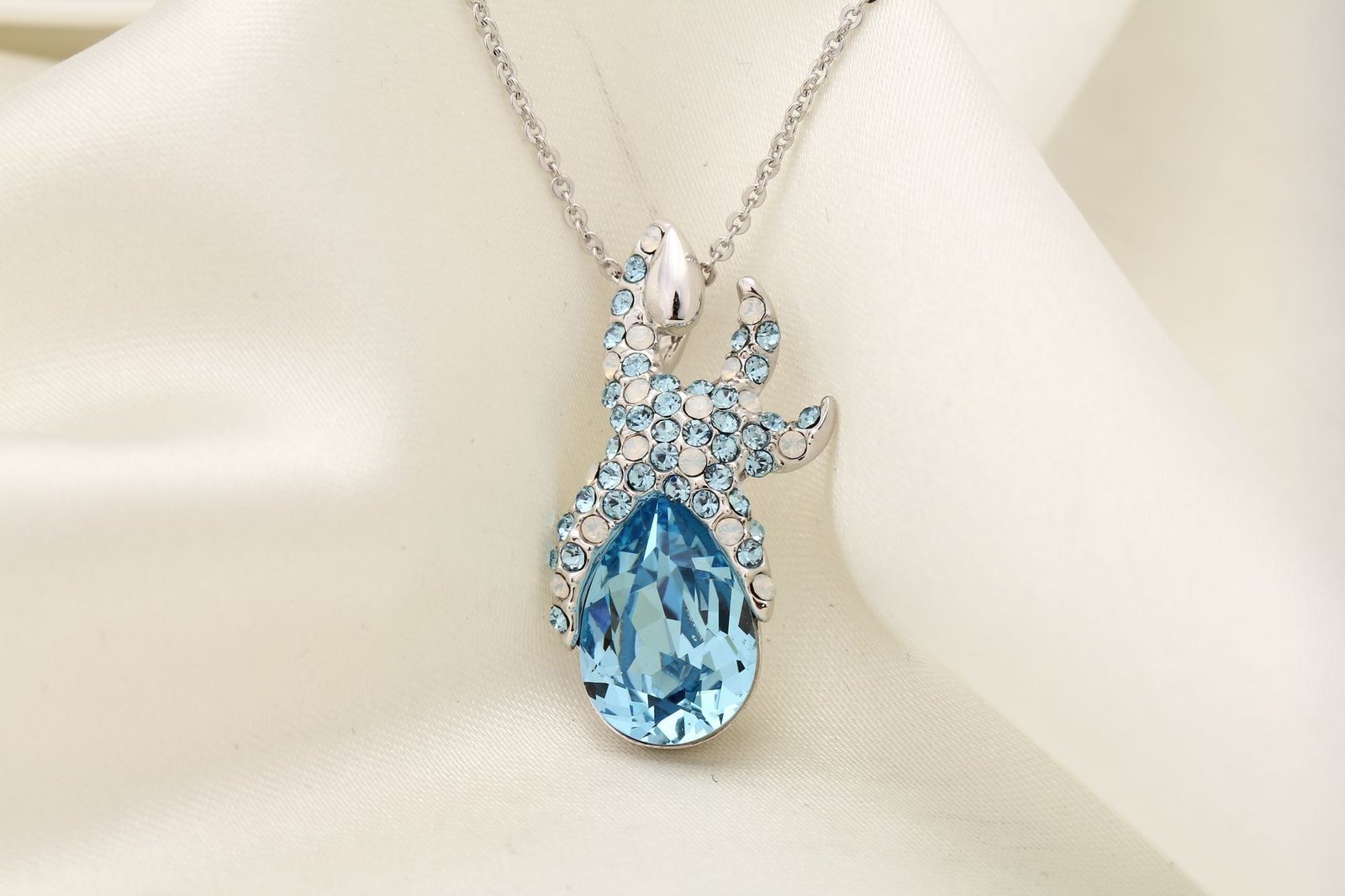 starfish pendant crystal necklace, a micro paved, fully diamond studded fashionable necklace for girlfriend starfish pendant crystal necklace, a micro paved, fully diamond studded fashionable necklace for girlfriend