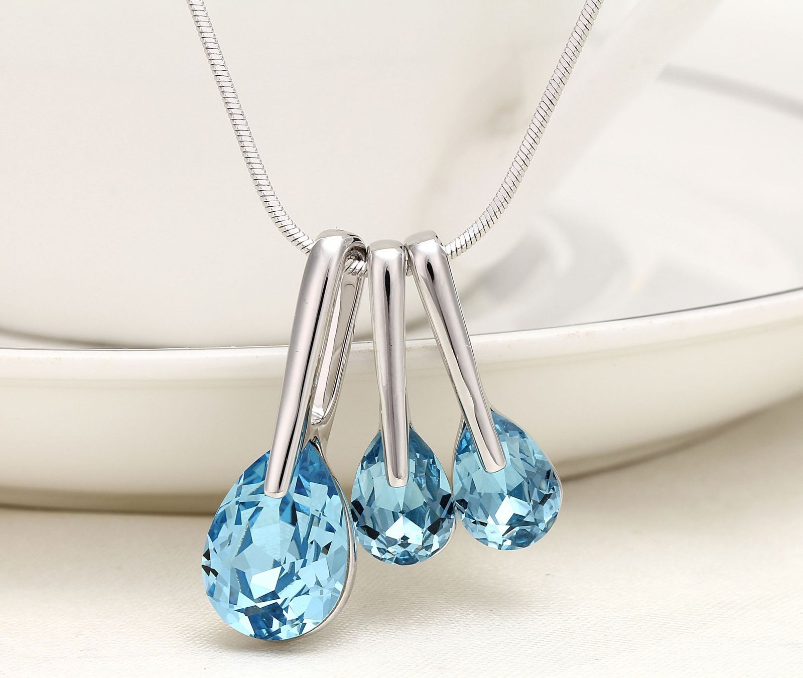 multi crystal pendant necklace austrian crystal necklace for women short clavicle chain multi crystal pendant necklace austrian crystal necklace for women short clavicle chain