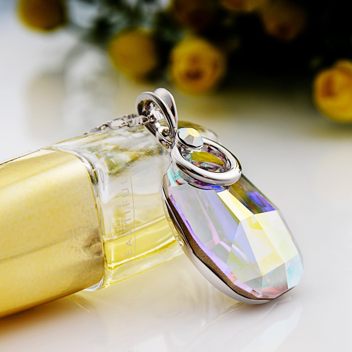 geometric colour white crystal necklace for women, non fading iridescent crystal pendant choker geometric colour white crystal necklace for women, non fading iridescent crystal pendant choker