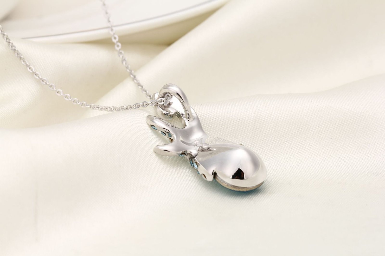 starfish pendant crystal necklace, a micro paved, fully diamond studded fashionable necklace for girlfriend starfish pendant crystal necklace, a micro paved, fully diamond studded fashionable necklace for girlfriend