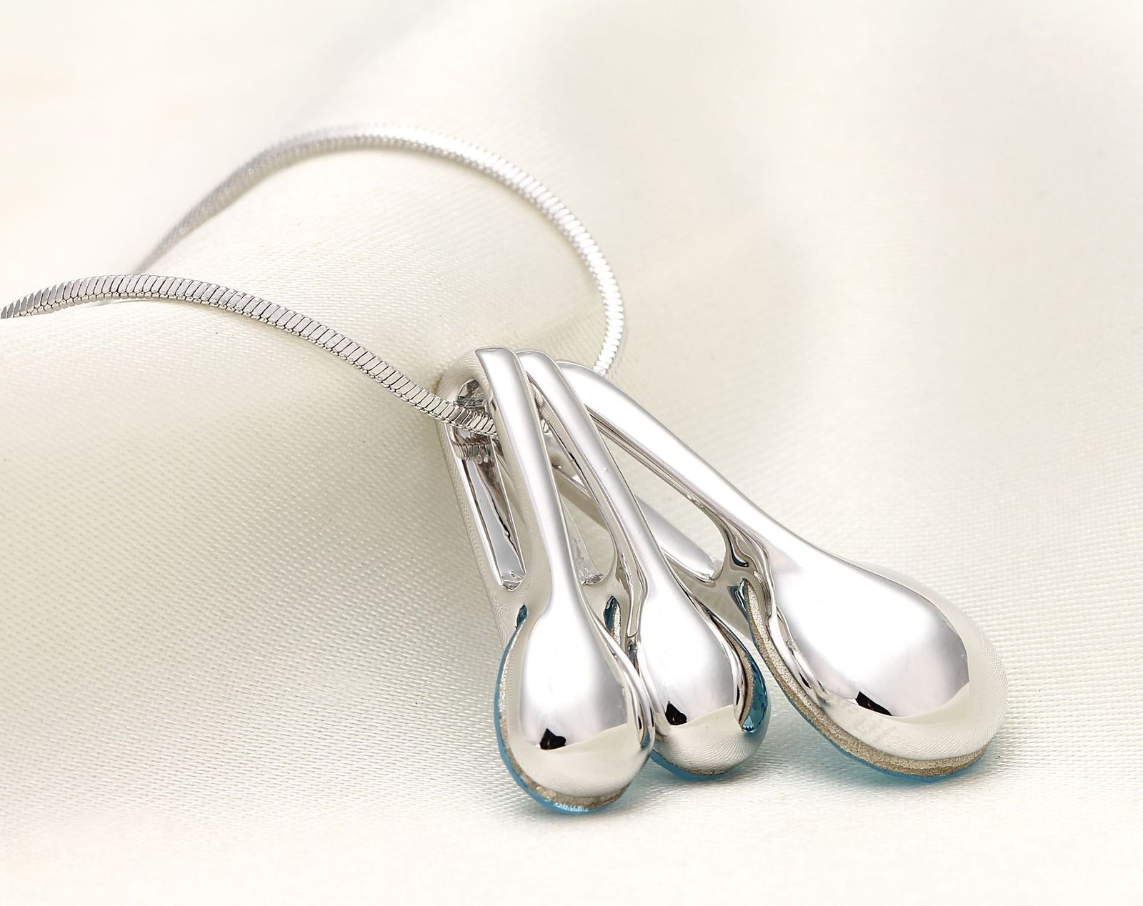 multi crystal pendant necklace austrian crystal necklace for women short clavicle chain multi crystal pendant necklace austrian crystal necklace for women short clavicle chain