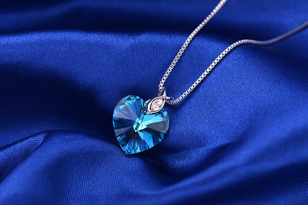 ocean heart crystal pendant necklace stylish sweet collarbone chain ocean heart crystal pendant necklace stylish sweet collarbone chain