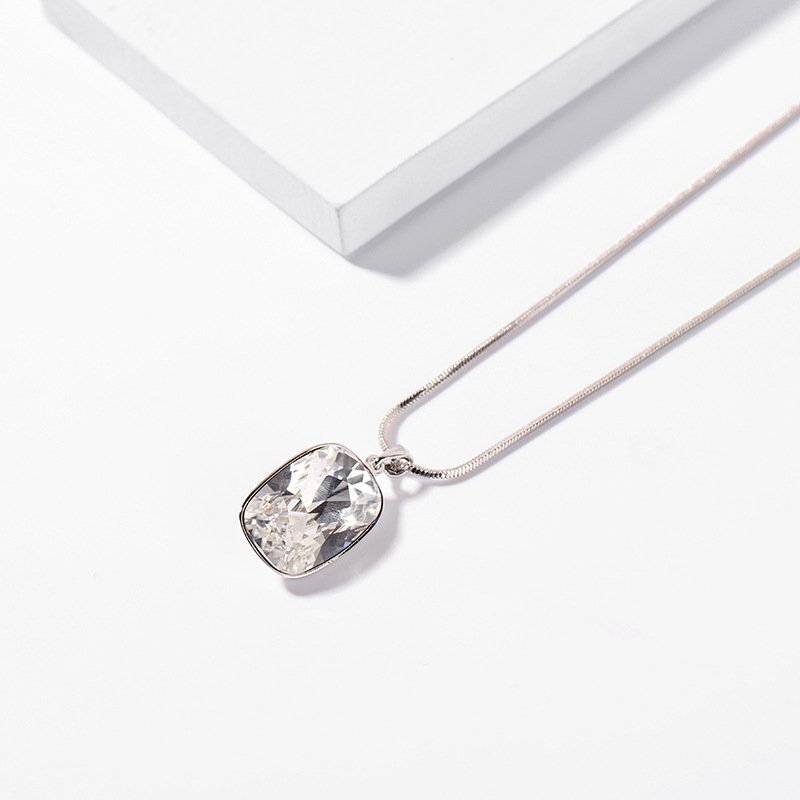square crystal necklace for women, fashionable classic single crystal necklace square crystal necklace for women, fashionable classic single crystal necklace